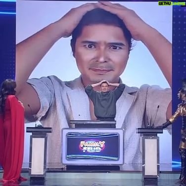 Viñas Deluxe - 2.7K Likes - 🗓️06.21.24 Divine Divas guesting on Family Feud together with Rampa Reynas!
Dingdong Dantes approved 👍 ang make up transformation of our Pambansang Bunganga, Viñas Deluxe! 👄
You can watch full video here: 🔗https://www.youtube.com/live/ryV978KayYc?feature=shared
Credits: Youtube/FamilyFeudPhilippines