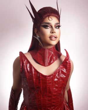 Viñas Deluxe Instagram - Thank you ate @minortiz for your time and effort na pagandahin ako! Pahiram lang ng look mo for a day! Pero dami kong learnings ha! Panoorin nyo na mga misis!!