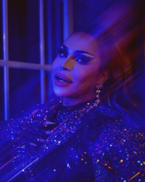 Viñas Deluxe Instagram - This song is for all the dreamers out there! Someday makakamit din natin mga pangarap natin.

Sabi nga sa dulo ng song “achieved” 

Really had a great time doing the MV ng oh divine diva!
thank you @chaptersph for making this magic happen!
@fireandice_ph thank you for the trust always! 
Maraming salamat din po @starpopph for making all of this possible!! 🙏🙏

To our team @micaelagatch @kevgnzls @jaysonsarmiento @iamtellyyyyy_ @keonahs @iamjamieastrid @pong_martinez @chlstn @annneeey @hanysofia — mahal namin kayo!

Of course to my sisters @brigiding and @preciouspaulame congrats sa atin!!! Labyu kayo!