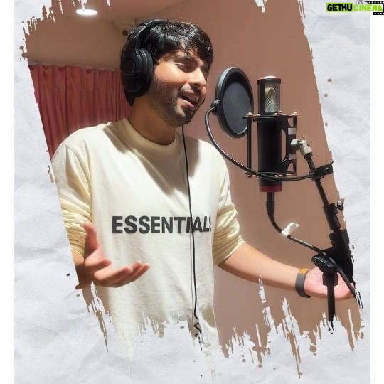 Vinay Rajkumar - 9.4K Likes - ✨"In the rythm of life, the search for a soulmate is an eternal quest"✨
Presenting the symphony of love❤️ that transcends the words, A @veersamarth Musical through the magical voice of @armaanmalik
Song - Neenyarale
Music - Veer Samarth
Singer - Armaan Malik
Lyrics - @siddukodipura & Simple Suni
♫ Mixed & Mastered by : Sajay Kumar MP (Renu Studios, Bangalore)
Pre-mix : Sandeep kumar jn
Ondhu Sarala Prema Kathe
Written & Directed by - Simple Suni @simplesuni
Produced by - Mysuru Ramesh @ramkgkmysore | RAM Movies
DOP - Karthik Sharma @sk_karthik_sharma
Music - Veer Samarth @veersamarth
Editing - Aadhi @adhithya_krishna_akp
Art - Raghu Mysuru @mysraghavendra.raghu81
PRO - Harish Arasu @harisharasu_pro
Story - Prasanna M L
Costume Designer - @amulya.suresh
Executive Producer - @delladilip | @manjunathtgowda
Manager - @manjunayak89660
Direction Team - @sheelam__m
@madhu12365 @mahendra_wlpa the_aar12 @arjun._.a @mithun_shashidhara @prithviraj_vasanth
Costumer - @dayanandbhadravathi
Costume assistant - @mohangowdacoorg36
Digital creatives - @mercurrystudioz
Music on - @aanandaaudio
Cast - @vinayrajkumar @swathishta_krishnan @mallika_singh_official_ @rajeshnataranga @arunabalaraj @sandhyamadhurao
#simplesuni #vinayrajkumar #mallikasingh #swathistakrishnan #veersamarth #kannada #simpleagiondlovestory #love #kannada