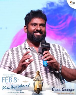Vinay Rajkumar Instagram - Here is the glimpse of Gunu Gunugu Video song release event✨

'Golden' event graced by our Golden 🌟 @goldenstar_ganesh

@simplesuni 's ✨Ondhu Sarala Prema Kathe✨

Gunu Gunugu video song Trending on @aanandaaudio ytb channel

@simplesuni @ramkgkmysore @vinayrajkumar @swathishta_krishnan @mallika_singh_official_ @veersamarth @sk_karthik_sharma @sheelam__m

@adhithya_krishna_akp @madhu12365 @manjunayak89660 @mahendra_wlpa