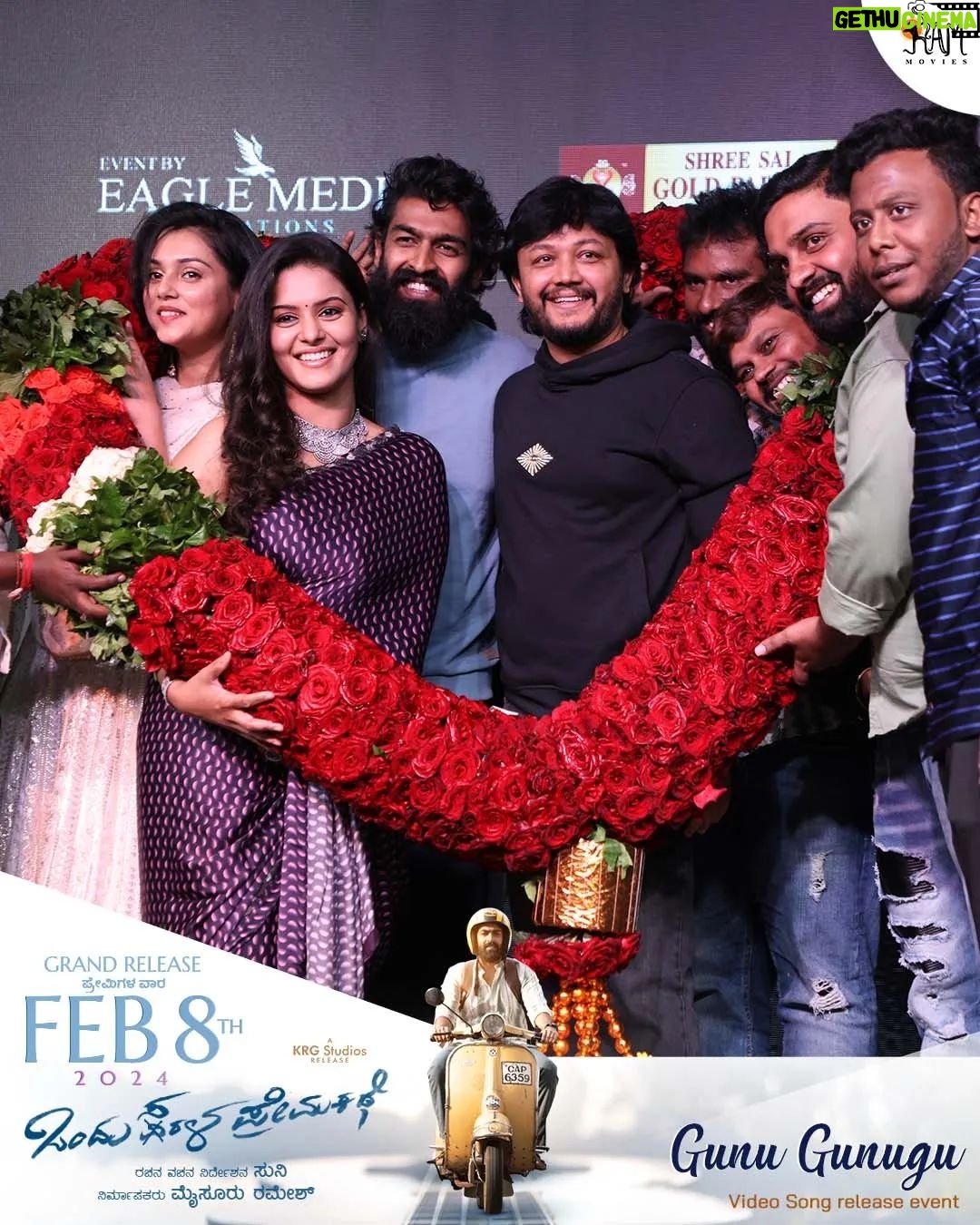 Vinay Rajkumar - 8.3K Likes - Here is the glimpse of Gunu Gunugu Video song release event✨
'Golden' event graced by our Golden 🌟 @goldenstar_ganesh
@simplesuni 's ✨Ondhu Sarala Prema Kathe✨
Gunu Gunugu video song Trending on @aanandaaudio ytb channel
@simplesuni @ramkgkmysore @vinayrajkumar @swathishta_krishnan @mallika_singh_official_ @veersamarth @sk_karthik_sharma @sheelam__m
@adhithya_krishna_akp @madhu12365 @manjunayak89660 @mahendra_wlpa