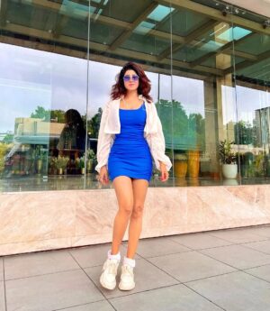 Vindhya Tiwari Instagram - Always in sync with the Universe and walking with a invisible pair of wings 🕊 
#wingstofly
#shootlife 
#lucknowdiaries 
#universe 
#gratitude