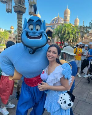 Vinny Arora Instagram - The first & only Disney- Sea in the world 🌊 
Never getting enough 🤩🥰