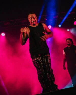 Virgul Instagram - HOJE é dia de cantarmos e saltarmos juntos em MONDIM DE BASTO 📍à vossa espera para juntos fazermos a festa, até logo 🙌🏾🙌🏾🙌🏾🙌🏾🙌🏾🙌🏾