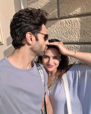 Vivek Dahiya Instagram - On the streets of Florence while playing with sun and shade, I found you the most intriguing my love, trying your best not to let my smile fade.