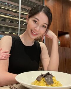 Actress Vivien Yeo HD Instagram Photos and Wallpapers July 2024