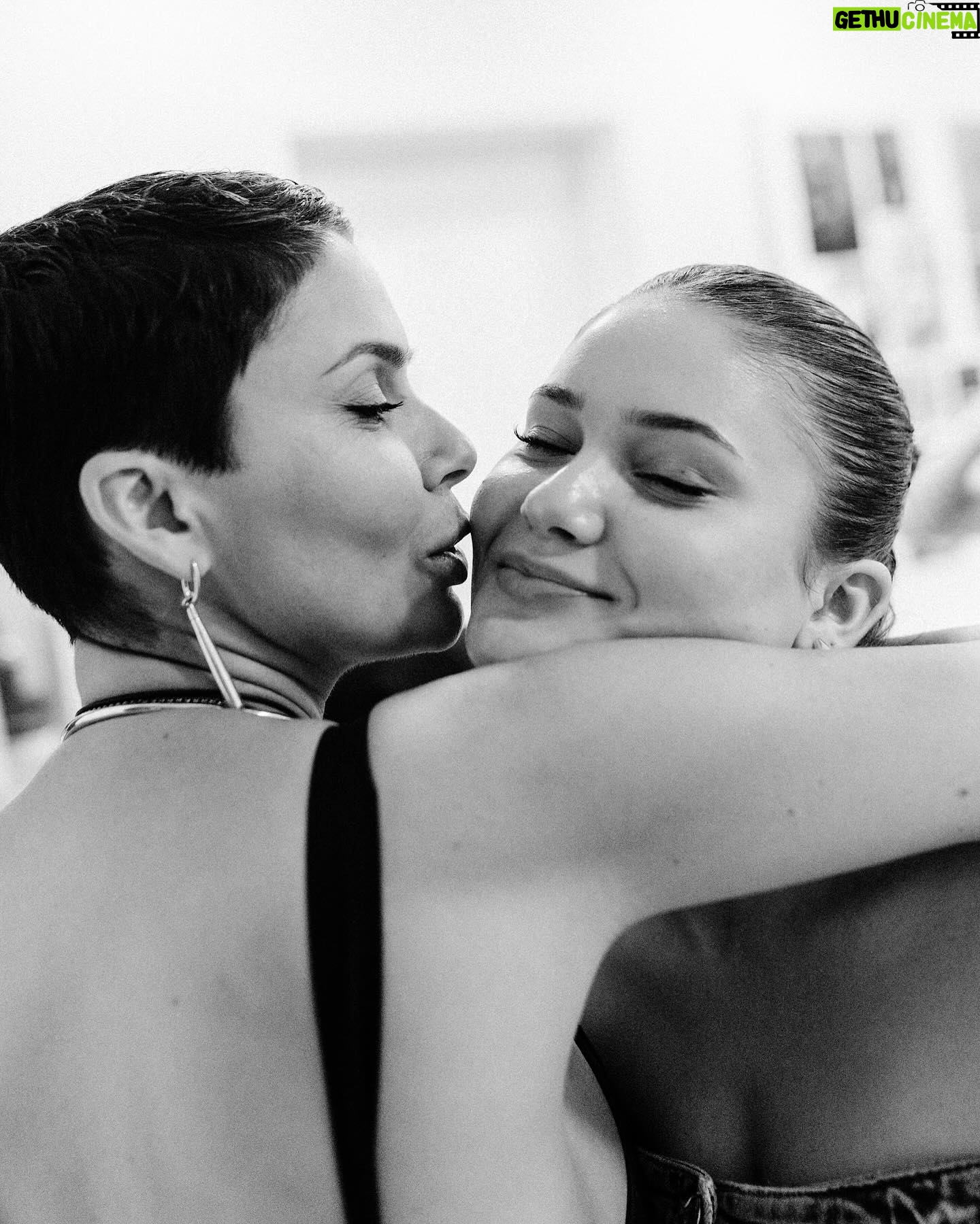 Vladimíra Erbová - 1.4K Likes - Moje 🖤 malá ….. @viktorie.erbova