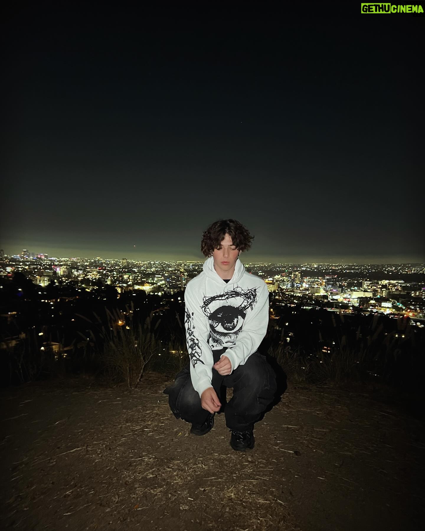 Walker Bryant - 3 Likes - ever changing
all pieces from @boohoomanofficial #ad #walkerbryant