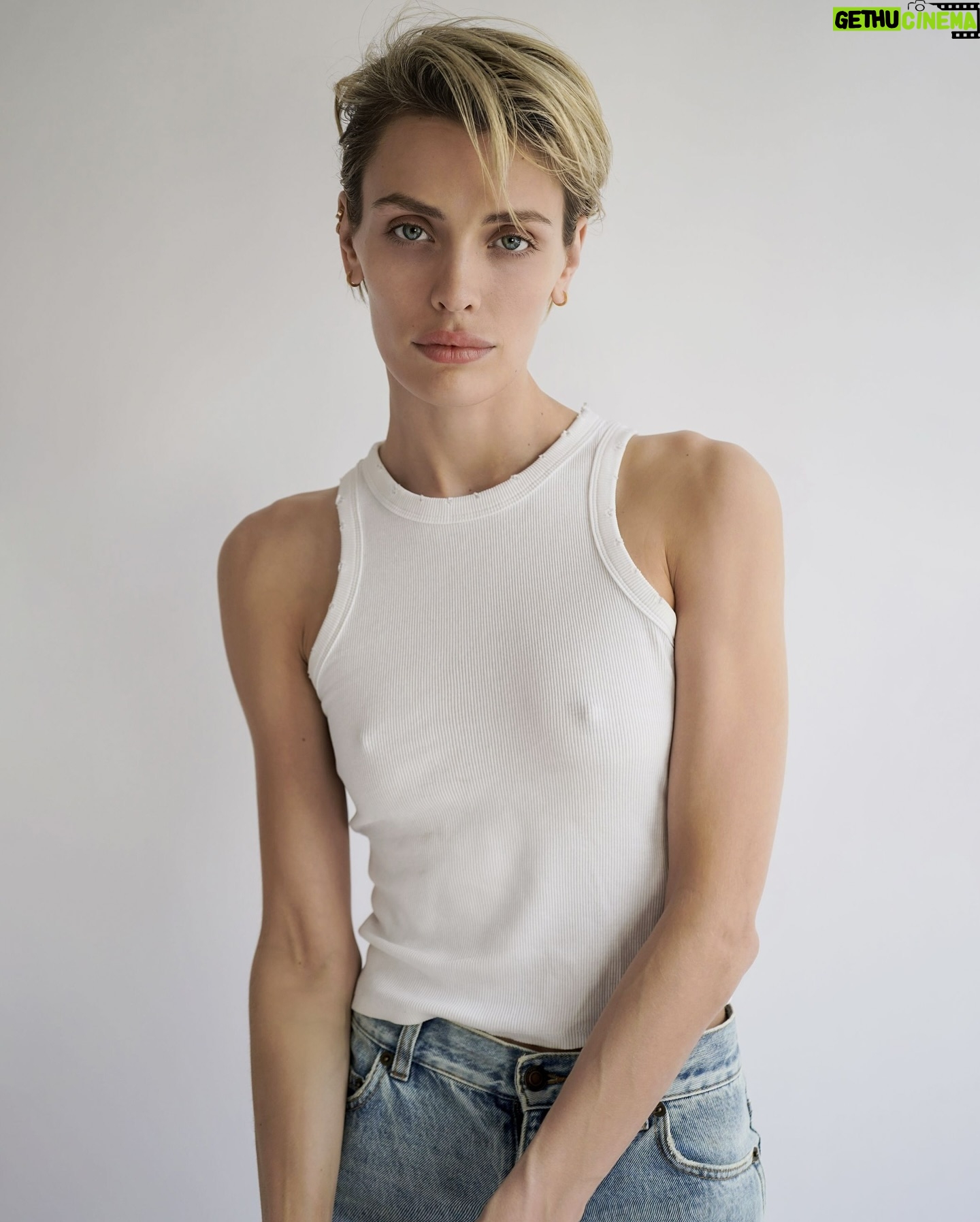 Wallis Day - 3.9K Likes - New digis w/ @models1 🤍