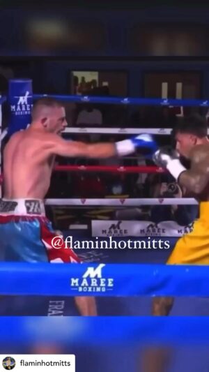 Walt Harris Instagram - Buddy on the left thought he was holding mitts mid fight! What was he doing?!?! 🤣🤣🤣🤣