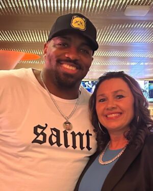 Walt Harris Instagram - Yall help me wish my 1 girl in the world @mrsbigticket205 a happy bday! So proud you bae… I know today will be full of mixed emotions because you share a bday with our heavenly angel @aniah_2211 but trust me when I say she’s smiling down on you and she’s so proud of your strength and your courage. You’re an amazing women and I love you more than words can say! Happy bday my love! #MyAce #TheBdayGirl #1of1 #SpecialLady