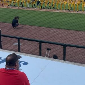 Walt Harris Instagram - What a feeling to see how excited Aylah was to find out she was going to see her favorite team @savbananas123 … Big shout out to my bro @erykanders for the connection and @danny__bananas for coming through! Made my baby girls dream come true! #savannahbananas #PureEntertainment #DanIsTheMan