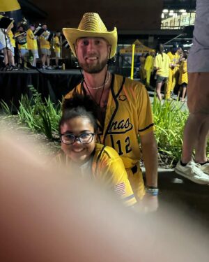 Walt Harris Instagram - What a feeling to see how excited Aylah was to find out she was going to see her favorite team @savbananas123 … Big shout out to my bro @erykanders for the connection and @danny__bananas for coming through! Made my baby girls dream come true! #savannahbananas #PureEntertainment #DanIsTheMan