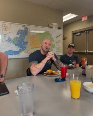 Walt Harris Instagram - The guys… My guys! 🚒🧯🧑🏾‍🚒👨‍🚒 #FirefighterLife #LifeOfService #HWDF