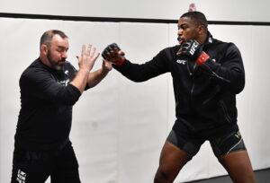Walt Harris Instagram - Caption this! #TheReturn #FightingForAniah

@chris_conolley