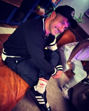 Warren Brown Instagram - Influencing the sh*t out of Monday! 💅🏼

Massive congratulations @idriselba @sabrinaelba @jdebruyne & the rest of the team on the launch of @sable.labs last night. 👊🏼❤️🙏🏼