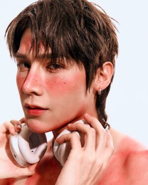 Wasuthorn Chaijindar Instagram - Hot like Fire 🔥

special thank to:
💄 @aon_sung 
💇🏻 @toptawi_mua 
📸 @chaicharn_photography 

#heatstrokemakeup #Peatwasu #CaptainPeat #BabyFeat