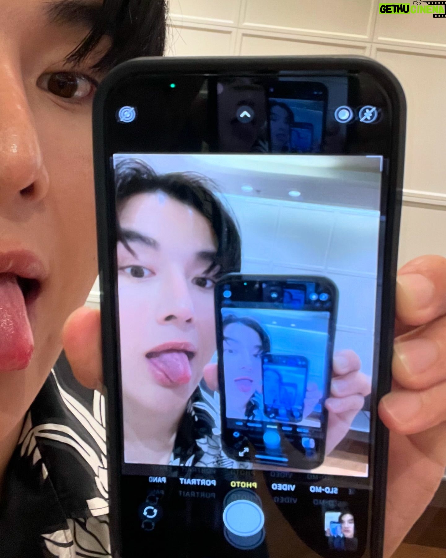 Weerayut Chansook - 81.5K Likes - 🙃🙂🤪😜