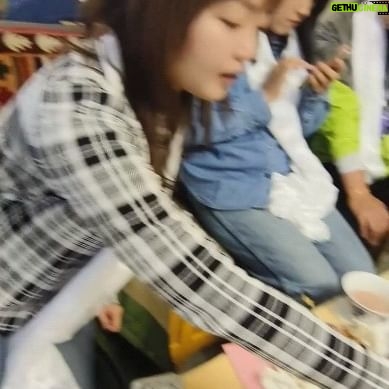 Wego - 384 Likes - 女友愛上羊腸怎麼辦?
尊重❤️的自由
人生無常~血債血腸~大腸包小腸~都來嚐ㄧ嚐
熱愛擼串的朋友,在星空密布的夜晚,嚐嚐特殊燒烤美味~羊腸。遇火後,血腸中的羊油隨即融化,軟嫩滑溜溜的,再搭配點當地的啤酒,真是空前絕配,快來嚐嚐羊腸小徑!
Ps.草原上的羊肉是香的、不膻的,請安心品嚐
#甘肅 #武威 #天祝藏族自治县 #河西走廊 #祈連山 #美食 #羊