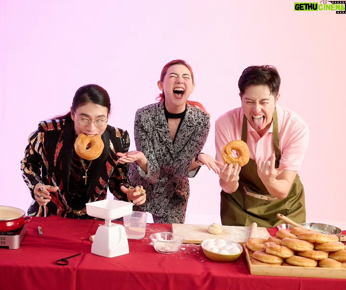 Wego - 220 Likes - 🍩 FAKE IT TILL YOU MAKE IT 🍩
Take a peek behind the scenes at some of the fun moments we had filming our music video! 'Fake It Till You Make It' music video OUT NOW - link in bio 😋🎬
.
(also does anyone know what we're doing in the last photo? 🤔)
.
.
#fakeittillyoumakeit #laborday #donut #newmusicvideo #keytar #musicvideo #newtrack #hardwork #dedication #newrelease #musicians #musicianlife #originalmusic #indiemusic #rockingout #celebrate #hardworkers #music #musician #taipei #taiwan