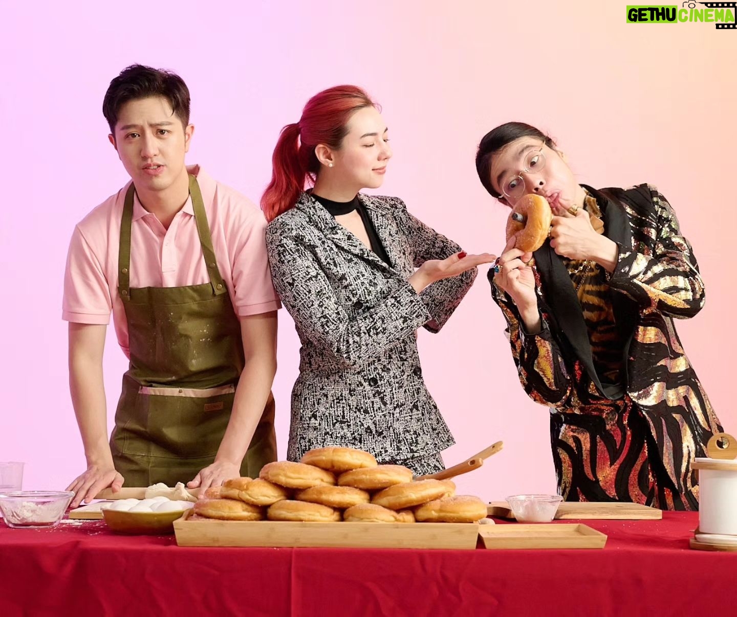 Wego - 220 Likes - 🍩 FAKE IT TILL YOU MAKE IT 🍩
Take a peek behind the scenes at some of the fun moments we had filming our music video! 'Fake It Till You Make It' music video OUT NOW - link in bio 😋🎬
.
(also does anyone know what we're doing in the last photo? 🤔)
.
.
#fakeittillyoumakeit #laborday #donut #newmusicvideo #keytar #musicvideo #newtrack #hardwork #dedication #newrelease #musicians #musicianlife #originalmusic #indiemusic #rockingout #celebrate #hardworkers #music #musician #taipei #taiwan