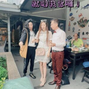 Wego Instagram - 吃完喜酒鬧洞房完~瑋哥直接幹
新娘的棉被走了🤣
#搞笑視頻