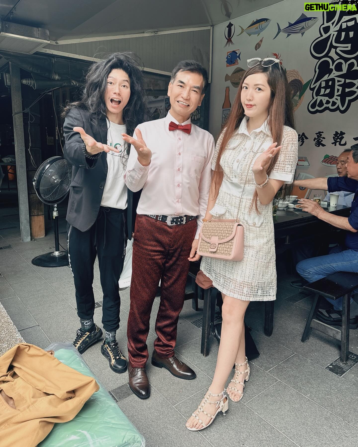 Wego - 143 Likes - 吃完喜酒鬧洞房完~瑋哥直接幹
新娘的棉被走了🤣
#搞笑視頻