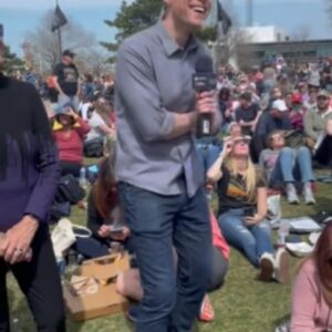 Whit Johnson Instagram - @whitjohnsontv’s reaction to hearing his mom talk about the solar eclipse with @davidmuirabc during our #EclipseAcrossAmerica special is the best 🥹