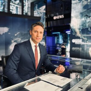 Whit Johnson Instagram - Feels like 2023 is crashing across the finish line like a rogue wave (@8michele8 😉)! But truly grateful to be part of this incredible team @abcworldnewstonight.  Thank you 🙏🏻! Just a couple more days of holiday duty.
