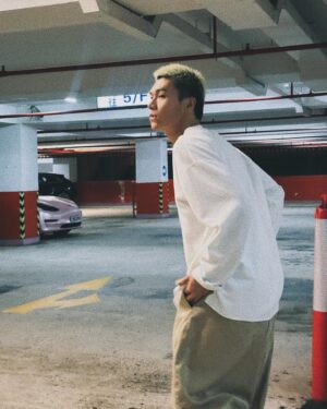 Will Or Instagram - 抿著嘴跑。
