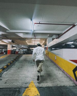 Will Or Instagram - 抿著嘴跑。