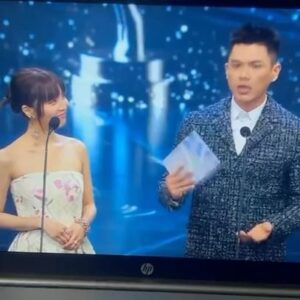 Will Or Instagram - something more about last night.
.
收到家裡whatsapp group傳來的video, 除咗覺得我阿媽有啲cute外，屋企wifi好似都麻麻。👅
.
p.s. @sabrinapingping_ 我哋無出醜❤️‍🔥
.
shout out to @blacklight ;) thanks everyone. 
.
RED CARPET
@louisvuitton

CEREMONY & ONSTAGE
@dior

Jewelry 
@chowtaifookjewellery 
.
hair by @oscarnganhair 
make up by @tammyau_makeup 

big thanks to @mekochuibamboo @felixchan5 @fhmtsang @channnhallo @62.lly @deepmakeup @blacklighthk