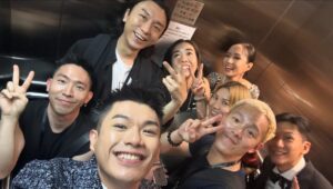 Will Or Instagram - something more about last night.
.
收到家裡whatsapp group傳來的video, 除咗覺得我阿媽有啲cute外，屋企wifi好似都麻麻。👅
.
p.s. @sabrinapingping_ 我哋無出醜❤️‍🔥
.
shout out to @blacklight ;) thanks everyone. 
.
RED CARPET
@louisvuitton

CEREMONY & ONSTAGE
@dior

Jewelry 
@chowtaifookjewellery 
.
hair by @oscarnganhair 
make up by @tammyau_makeup 

big thanks to @mekochuibamboo @felixchan5 @fhmtsang @channnhallo @62.lly @deepmakeup @blacklighthk