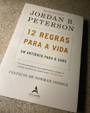 Willian Mello Instagram - Sábios conselheiros 📚 

Me diz ai, já começou seu primeiro livro do ano?