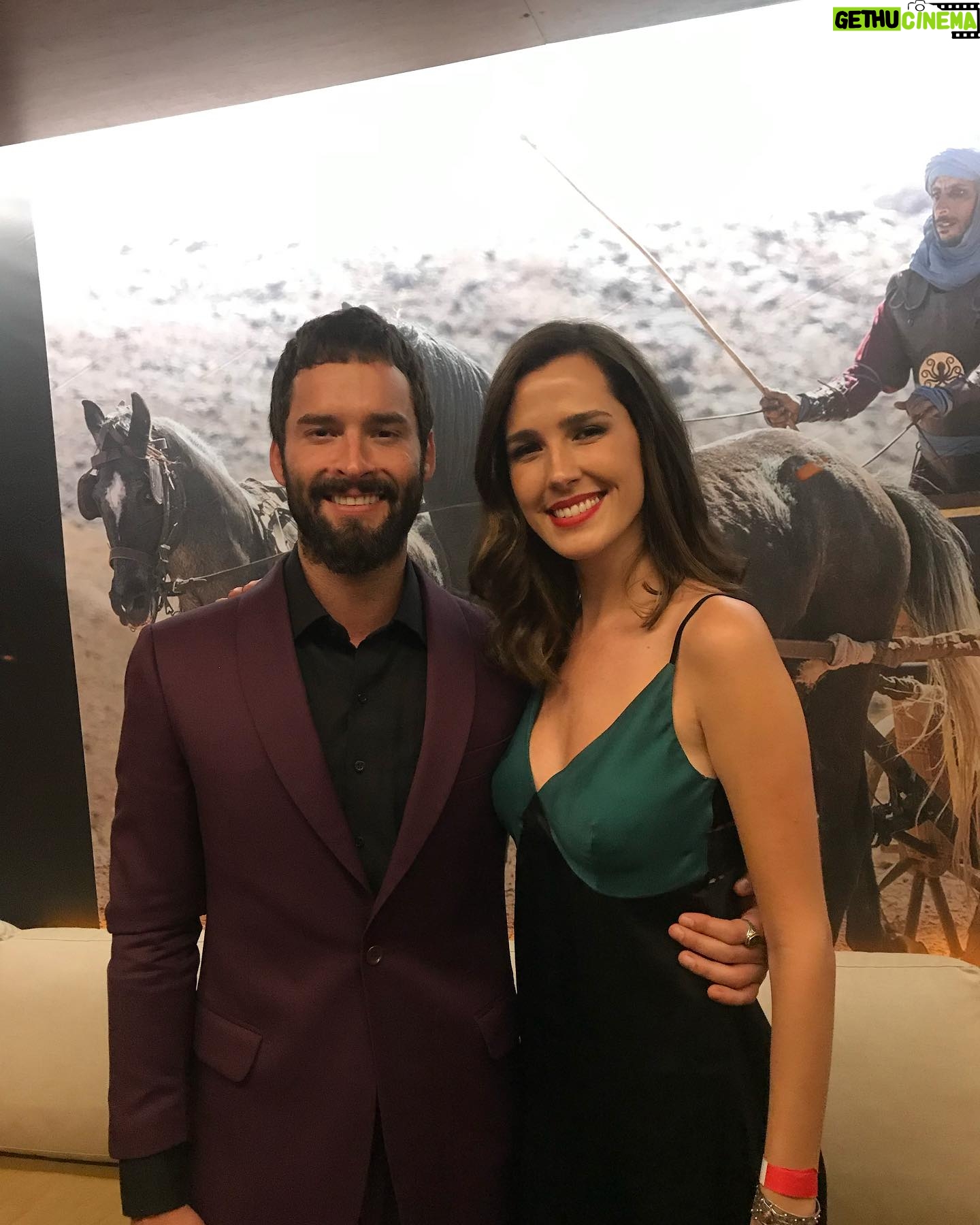 Willian Mello - 1.5K Likes - A primeira novela a gente nunca esquece. Hoje às 21hs, o soldado Samuel na reestreia de “JEZABEL”. @recordoficial