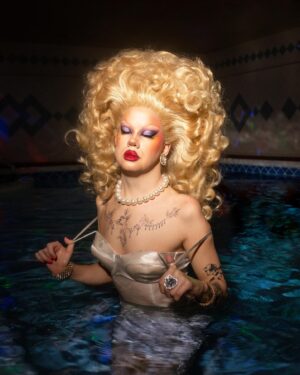 Willow Pill Instagram - Loving every minute of my retired cougar era 👑💎💋 

Check out my feature in Volume 3 of @sensitivecontentmag by @happydevilboy !!!

Photos by @itssecretqueen 
Makeup by @siichele 
Clothes from @beerbatteredcod 
Set from @theonlydetox