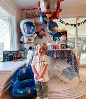 Witney Carson Instagram - We had the ultimate✨ GOLDEN ✨birthday week for this THREE year old! He was in heaven with cousins and friends both in Idaho and Ut- (honestly he couldn’t care less about mom and dad 😂) HAPPY BIRTHDAY my sweet, strong, social, sensitive, smart and loving boy. We love you so much Leo! 🥹🥹🤍🤍