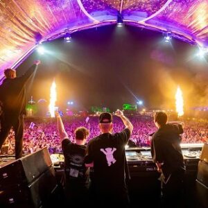 Wouter Janssen Instagram - A few magical moments from last weekend at Parookaville in Germany! We played a double set; MainStage and Hardstyle stage! Absolute madness with 40.000 people in front of us! We have played every single Parookaville since it started in 2015 and this one was once again, very special! Thanks 🇩🇪❤️🚀