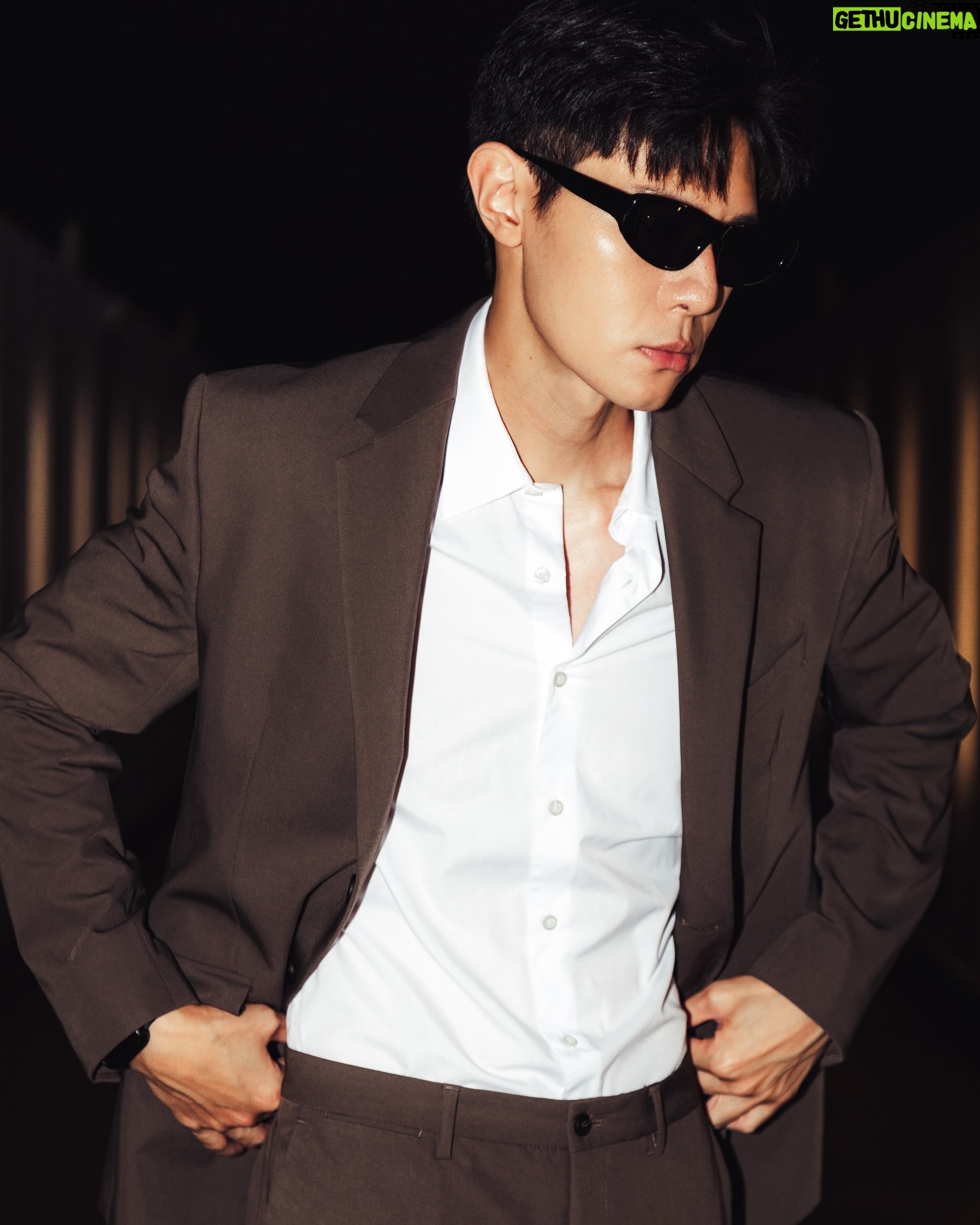 Wu Duke - 3 Likes - 夏天的太陽太刺眼☀️🕶️
@klassiceyewear