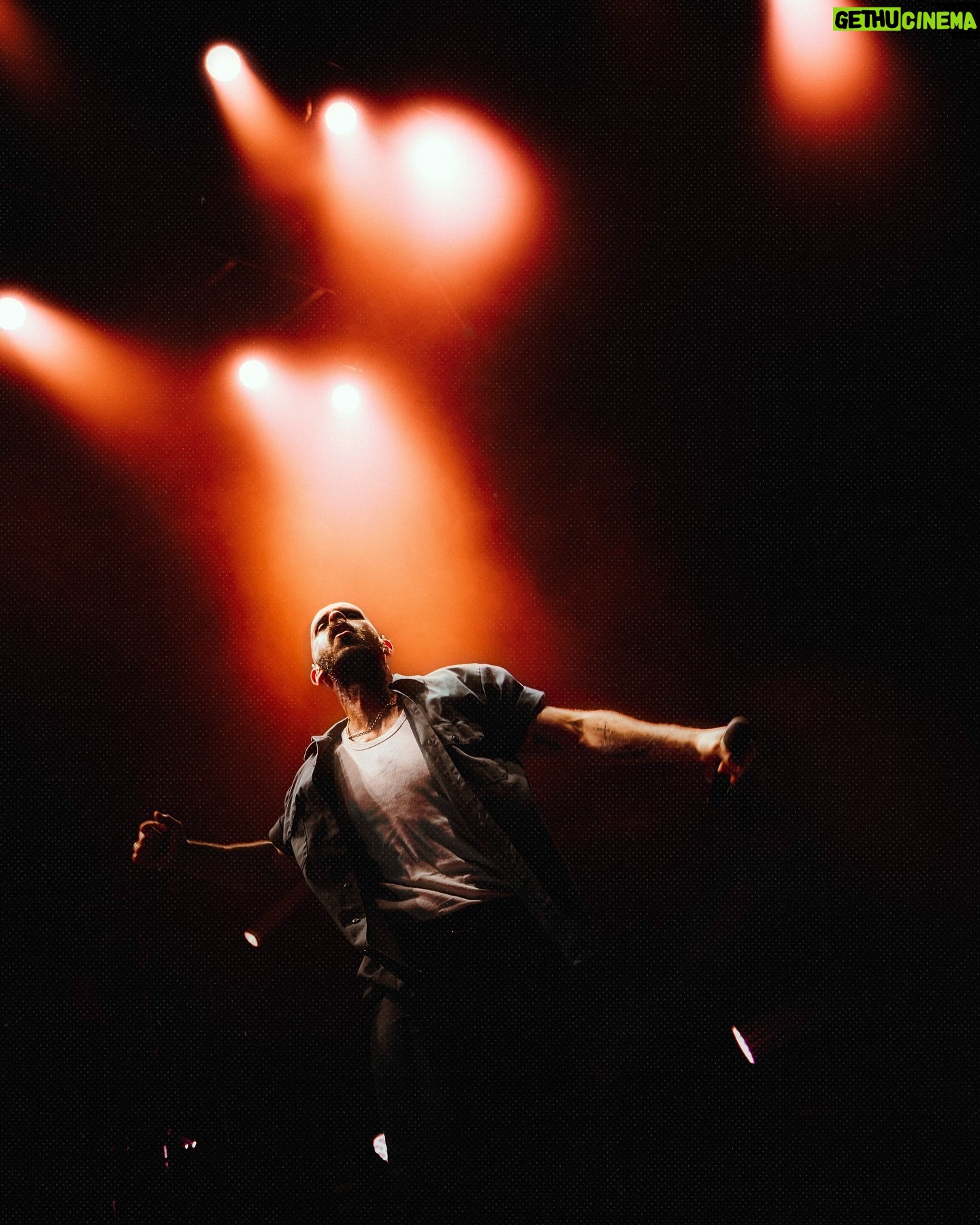 X Ambassadors - 2.1K Likes - Chicago and Grand Rapids… you were sweatyyyy and so damn fun 🔥 can’t wait for Detroit, Milwaukee, and Cleveland next. ALSO, tickets for our Indianapolis Headline on 9/21 are officially on-sale now!! Go grab those tickets at the link in our bioooo.
📸: @christian.x