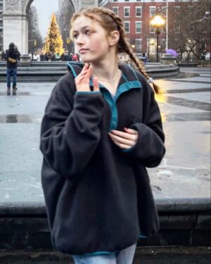 Xander Berkeley Instagram - Happy Birthday Rowan Amara Berkeley❤️🎂🌺🎉🌸🍰 14 years old! You are such a bright light in this world. You are sunshine in the rain, you radiate kindness, generosity, gratitude, talent, and intelligence all with such grace, humor,and humility. ❤️🎂❤️🎂🎈🎉 You are the joyful essence of spring,  flower on forever 🌺 🌸 🌹