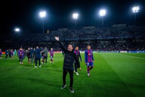 Xavi Hernández Instagram - Estimats culers, diumenge acabarà la meva etapa a la banqueta del Barça. Mai és fàcil marxar del club de la teva vida, però ho faig molt orgullós, després de dos anys i mig al capdavant d’un vestidor que ha estat com una segona familia. 
Vull agrair el suport i el carinyo de l’afició, que sempre ha estat al meu costat i m’ha demostrat en tot moment la mateixa estima que en la meva etapa de futbolista. A partir de diumenge seré un culer més a la grada, ja sigui ara a l’Estadi Olímpic o en uns mesos al Nou Camp Nou. Perquè abans que jugador o entrenador sóc barcelonista i només vull el millor pel club de la meva vida, que sempre em tindrà a la seva disposició. 
He treballat amb un grup de jugadors fantàstics i amb un staff espectacular. Gràcies a tots ells hem anat assolint els objectius plantejats, culminats el curs passat amb una Lliga i una Supercopa. Aquesta temporada les coses no han sortit com voliem, però ens hem deixat la pell i hem ajudat a crèixer a una nova generació de joves futbolistes de La Masia que ens il·lusionen a tots els barcelonistes.
Moltes gràcies a tots. A l’afició, als jugadors, a l’ staff, als empleats del club, al President, a la Junta Directiva, als directors esportius, als mitjans de comunicació i a tots amb els que he compartit viatge al llarg d’aquestes dues temporades i mitja.
Desitjo el millor al club que porto al cor.
Visca el Barça