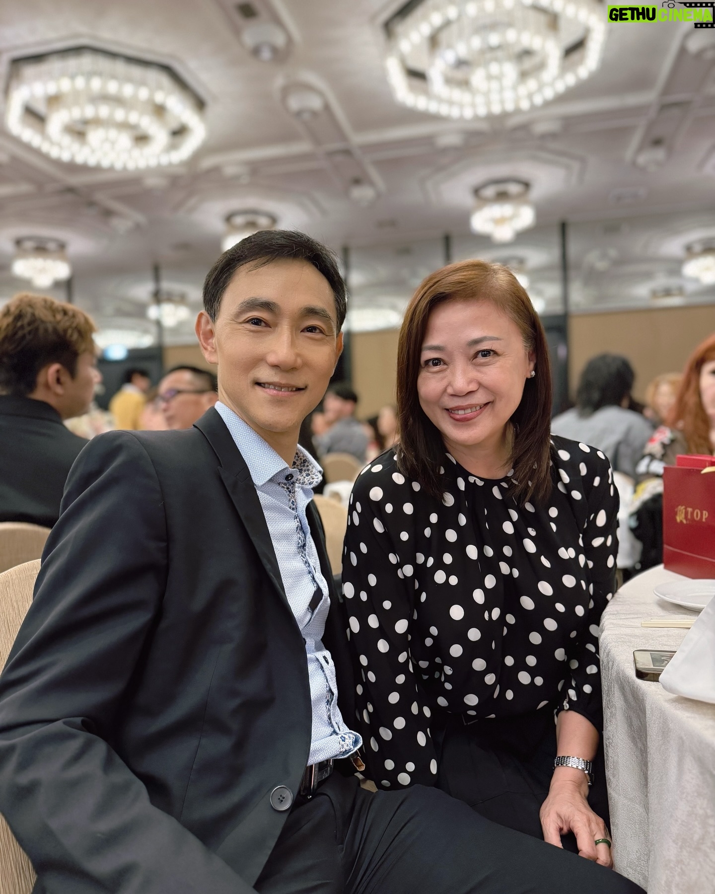 Xiang Yun - 2.6K Likes - 恭喜Simon & Chloe !祝新婚快乐、早生贵子、幸福美满。🥂🥂🥂
一天赶三场宴席,7月19日是个良辰吉日,💕💕🎉
