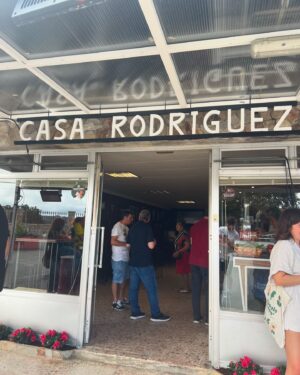 Xosé A. Touriñán Instagram - Que comece a festa! #CasteloConta #CasaRodríguez