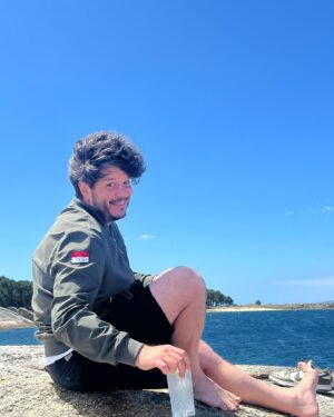 Xosé A. Touriñán Instagram - Tomarlle unha! A vosa saúde e á miña… 😉
📷 @martahazas