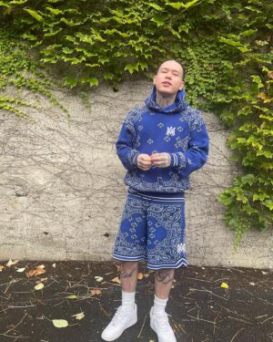 YZERR Instagram - ☔️💙