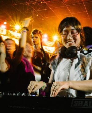 Yaeji Instagram - thank u for listening 📡 🙂‍↕️ 🫶

it's been a long time since i played a dj set thats made me so anxious and excited preparing for -- and so cathartic and fulfilling playing out

sharing full tracklist now (last slide) as theres no point in gatekeeping bangerz 😤 some are unreleased 
(also peep the 'date created'! i love remembering when i first discovered each track)

also wanted to give another shout out to the lovely people that helped make this happen:
@lil_clart    for being my mc, and for guiding and protecting us
@serenateanyc , @chiquitettas , @alikadotcom , @____homesick____4 , @ilpr , @celine_abdallah @christopher.kinsey and all my irl boooboos    for dancing by my side
@guarionex_jr , @waxse, @hystericalteenager    for documenting
@huibenshop , @eddie.3dm , @tashigxrmey    for styling my fit and making me feel good! (@venicew handkerchief on my @aiaiai.audio 💭)
@joro.o3 , @sssimisea , @gsongim , @pastry_club , my mom and fam    for being my cheerleader
@tristan.arp    for making the sickk fever edit
@_enayet    for being my VJ
@kaiber.ai and @weirdcoretv    for creating the incred visuals and alternate reality woofas
@ohyesitsgabe    for mastering a big list of edits i made last minute
onion booboos    for being there. listening. dancing!