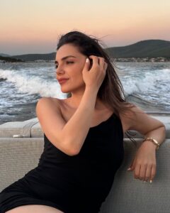 Actress Yağmur Tanrisevsin HD Instagram Photos and Wallpapers August 2024