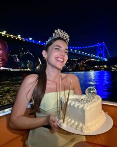 Actress Yağmur Tanrisevsin HD Instagram Photos and Wallpapers September 2024